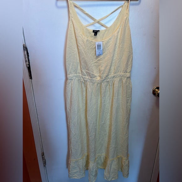Torrid NWT Size 4 Yellow Dess Braided Straps , tie back - Picture 2 of 8
